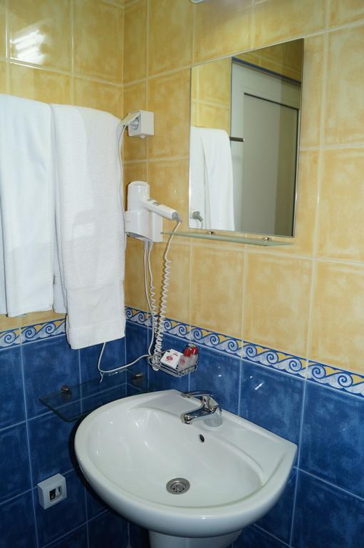 Hotel Kardjali Кырджали Экстерьер фото