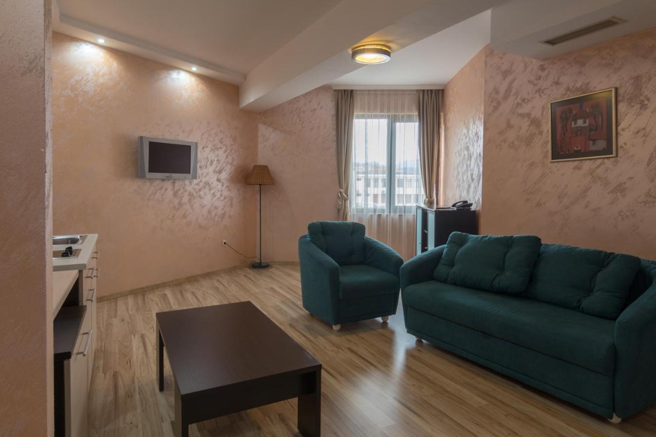 Hotel Kardjali Кырджали Экстерьер фото