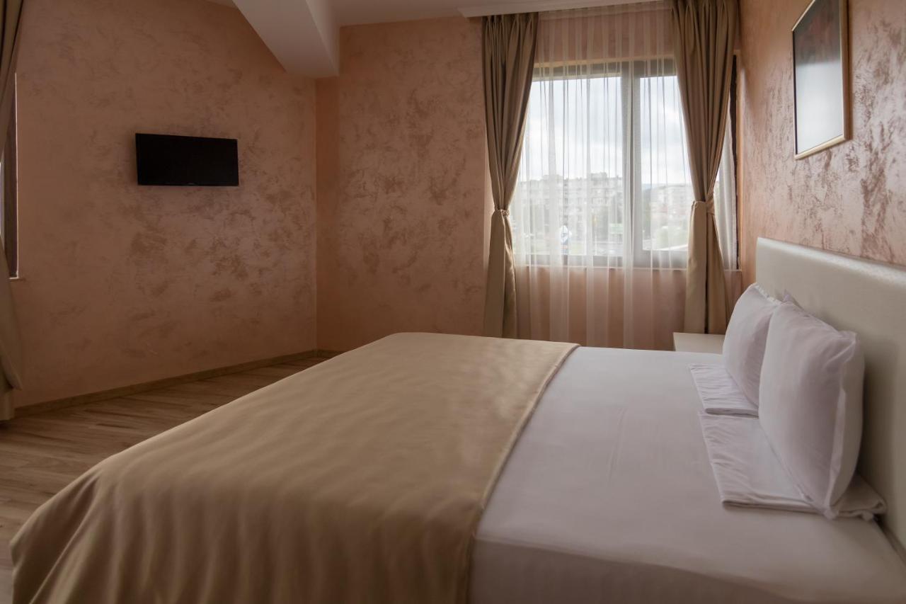 Hotel Kardjali Кырджали Экстерьер фото